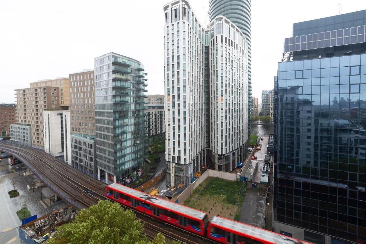 Royal Crossharbour Apartment Londra