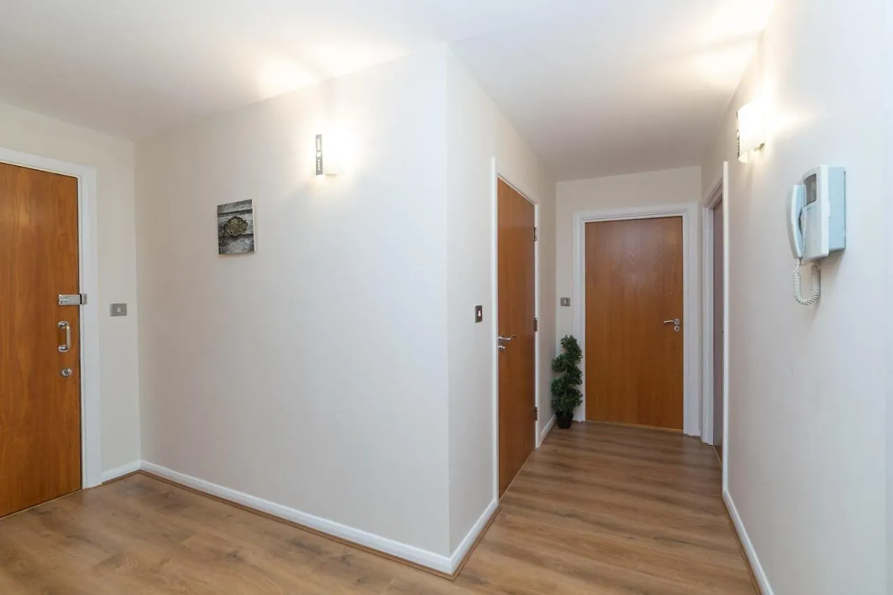 Royal Crossharbour Apartment Londra